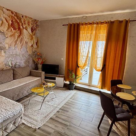 Apartmani Jovan Ulcinj Exterior photo
