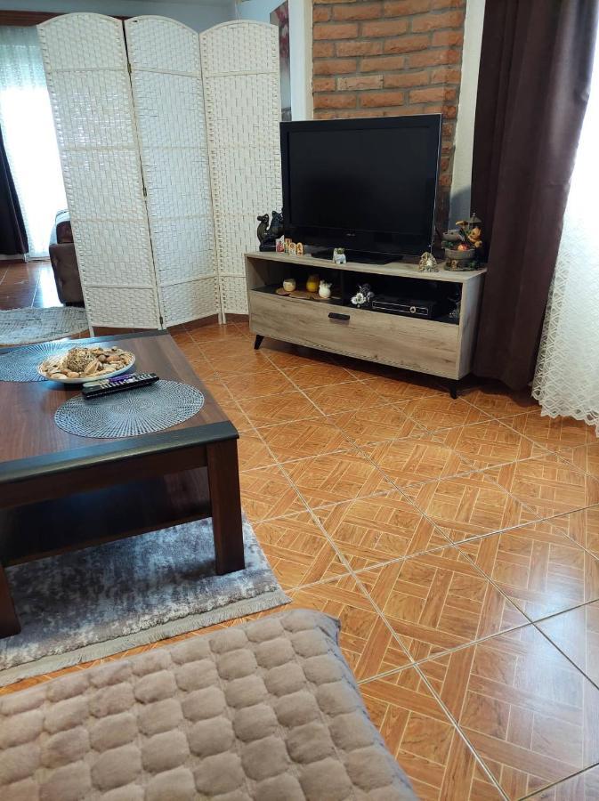 Apartmani Jovan Ulcinj Exterior photo