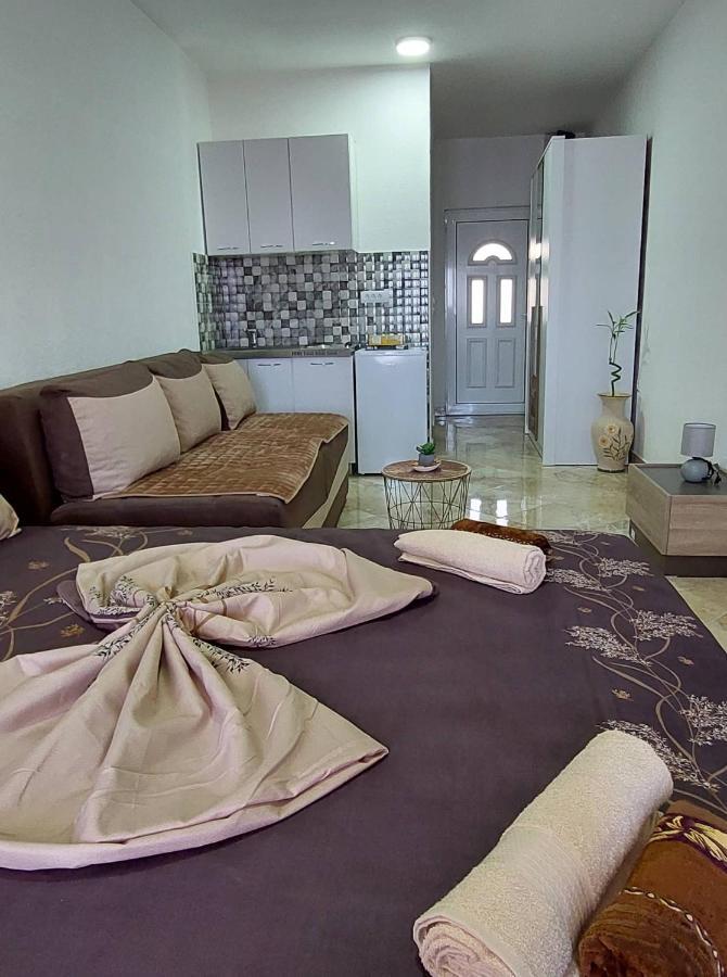 Apartmani Jovan Ulcinj Exterior photo