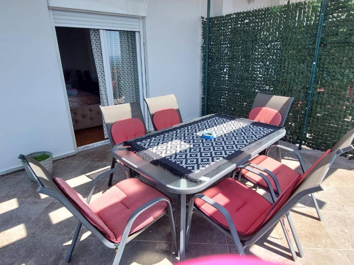 Apartmani Jovan Ulcinj Exterior photo