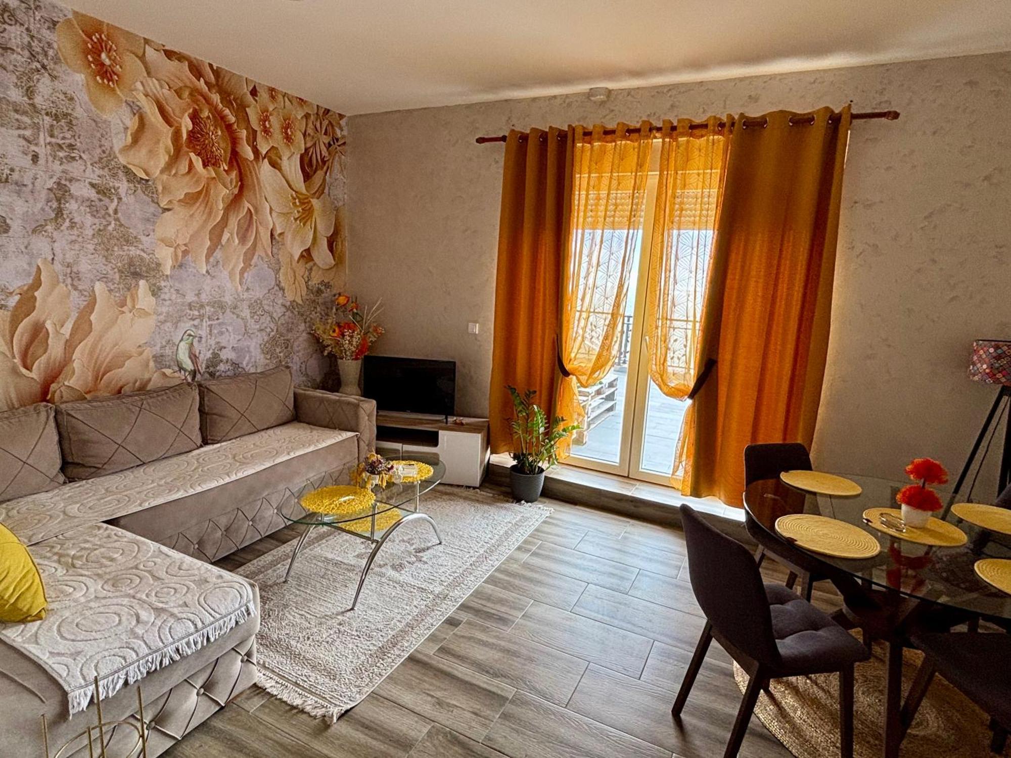 Apartmani Jovan Ulcinj Exterior photo