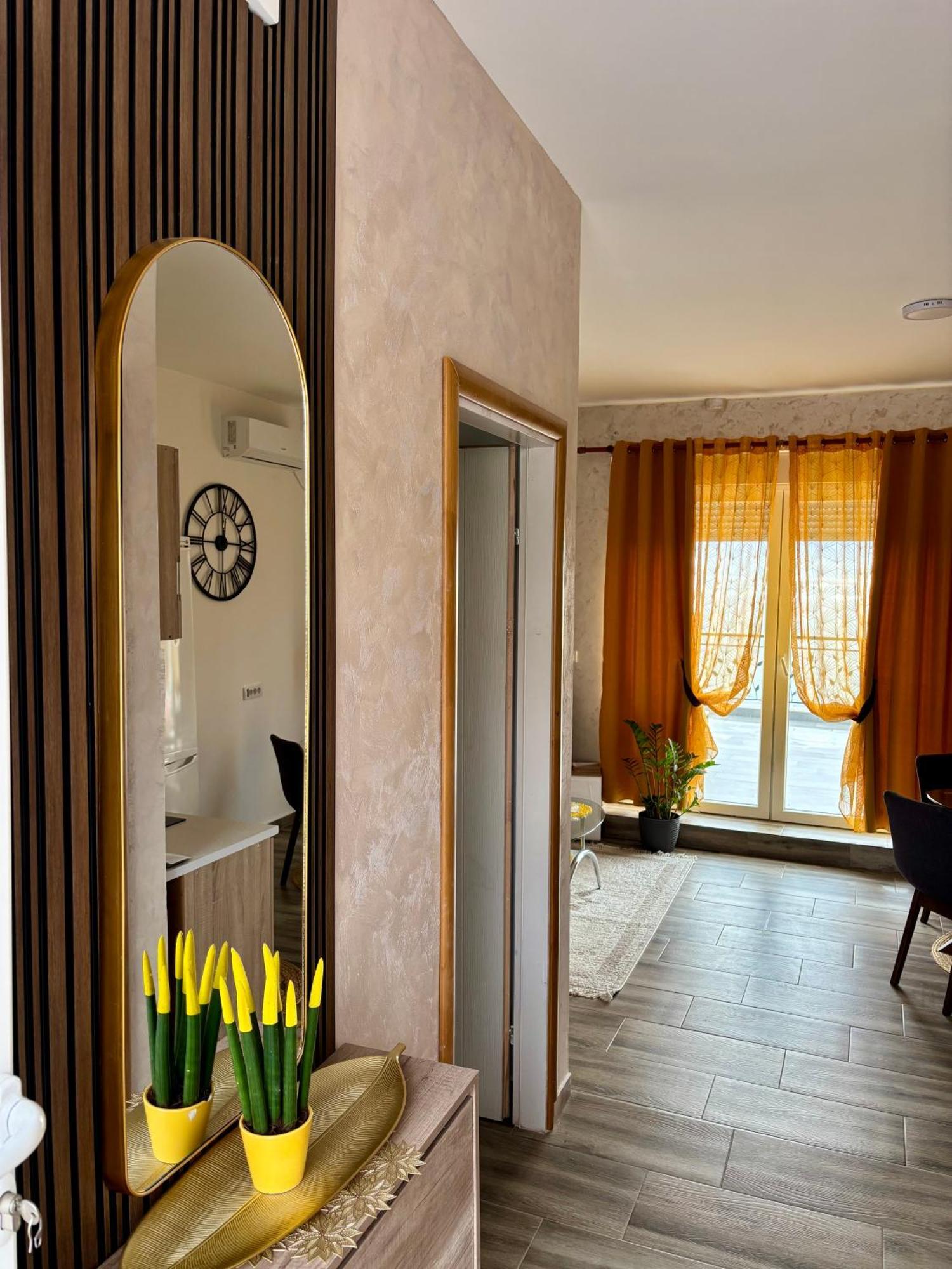 Apartmani Jovan Ulcinj Exterior photo